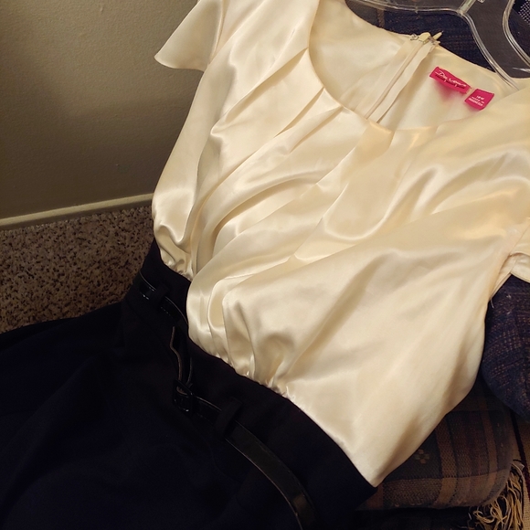 Black & White Dress - Picture 5 of 5